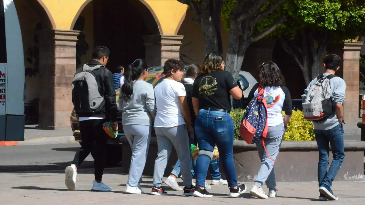 El INE en coordinaci_n con la UNAM dise__ Faro Democr_tico para adolescente y docentes.